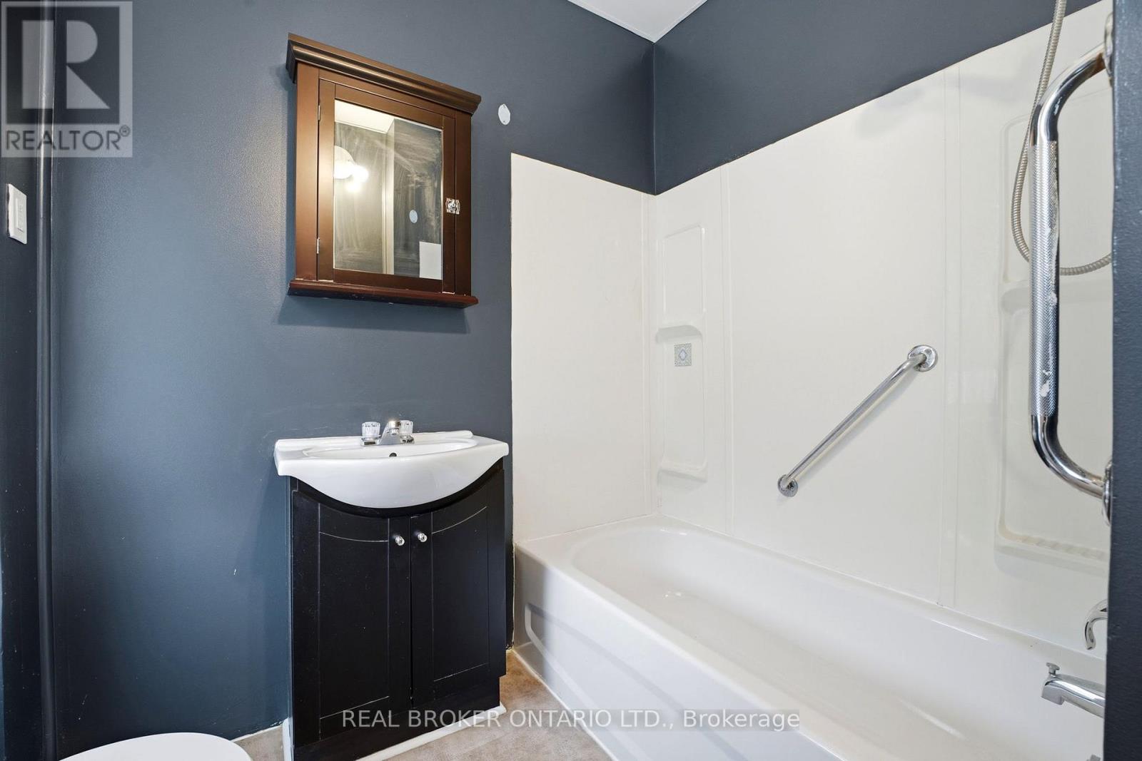 60 West Street W, Brantford, Ontario  N3T 3E7 - Photo 13 - X12908884