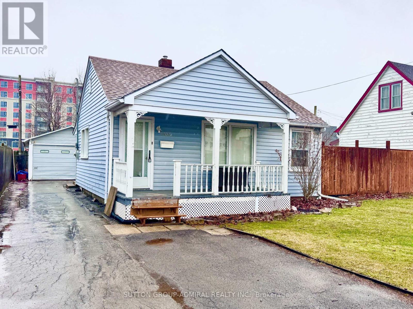 305 CROWLAND AVENUE, Welland, Ontario