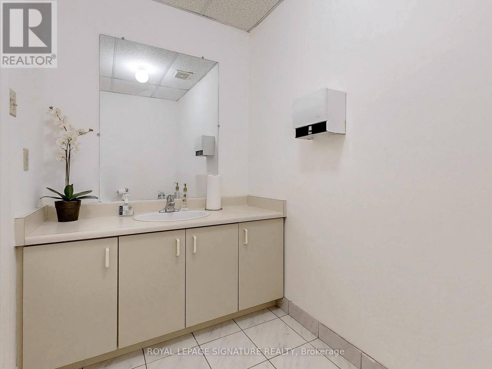 21l - 951 Wilson Avenue, Toronto, Ontario  M3K 2A7 - Photo 25 - W12908376