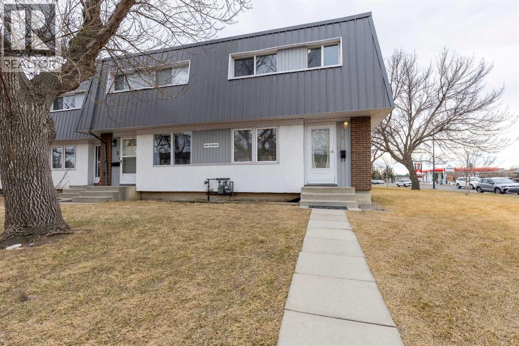 4, 1601 23 Street N, Lethbridge, Alberta  T1H 4M9 - Photo 1 - A2294789