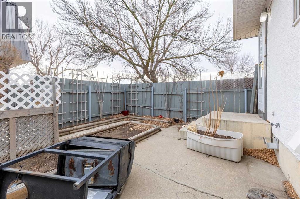 4, 1601 23 Street N, Lethbridge, Alberta  T1H 4M9 - Photo 27 - A2294789