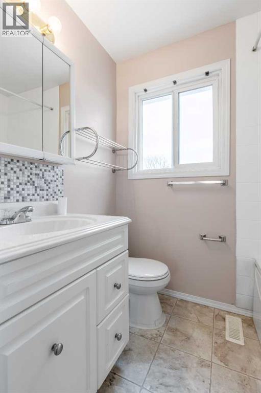 4, 1601 23 Street N, Lethbridge, Alberta  T1H 4M9 - Photo 21 - A2294789