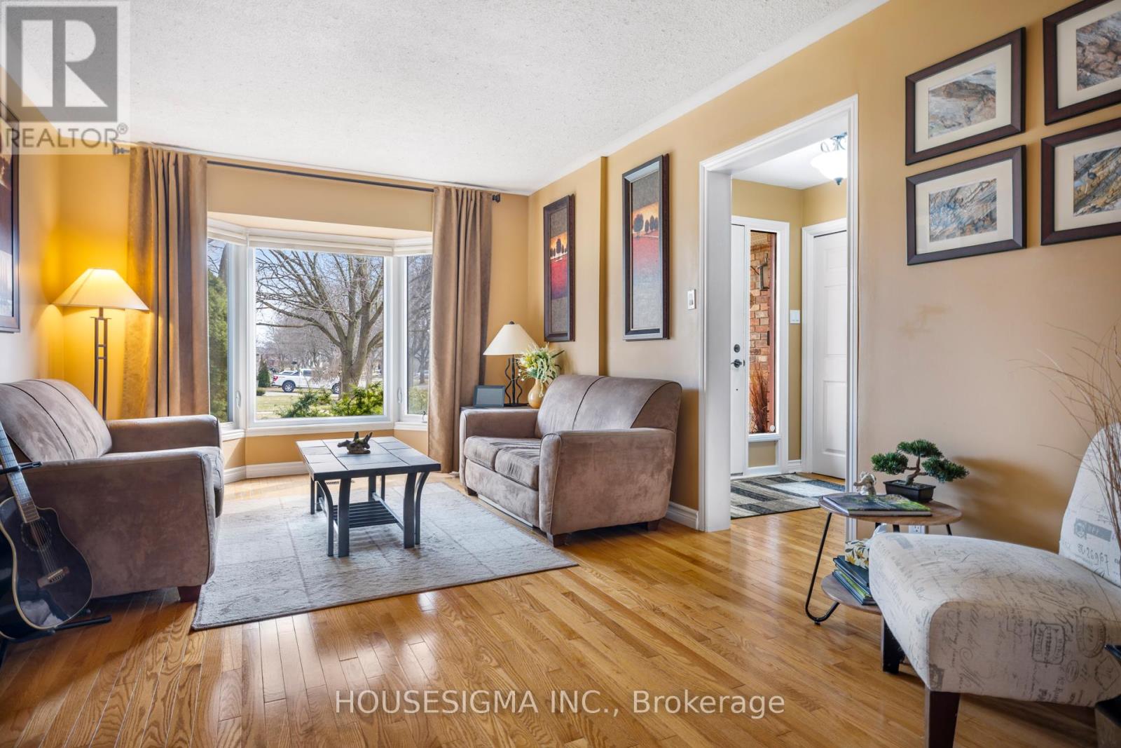 18 Jennifer Gardens, London North, Ontario  N5X 3K8 - Photo 12 - X12909128