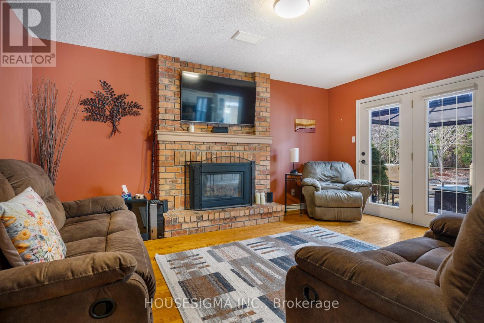 18 Jennifer Gardens, London North, Ontario  N5X 3K8 - Photo 16 - X12909128