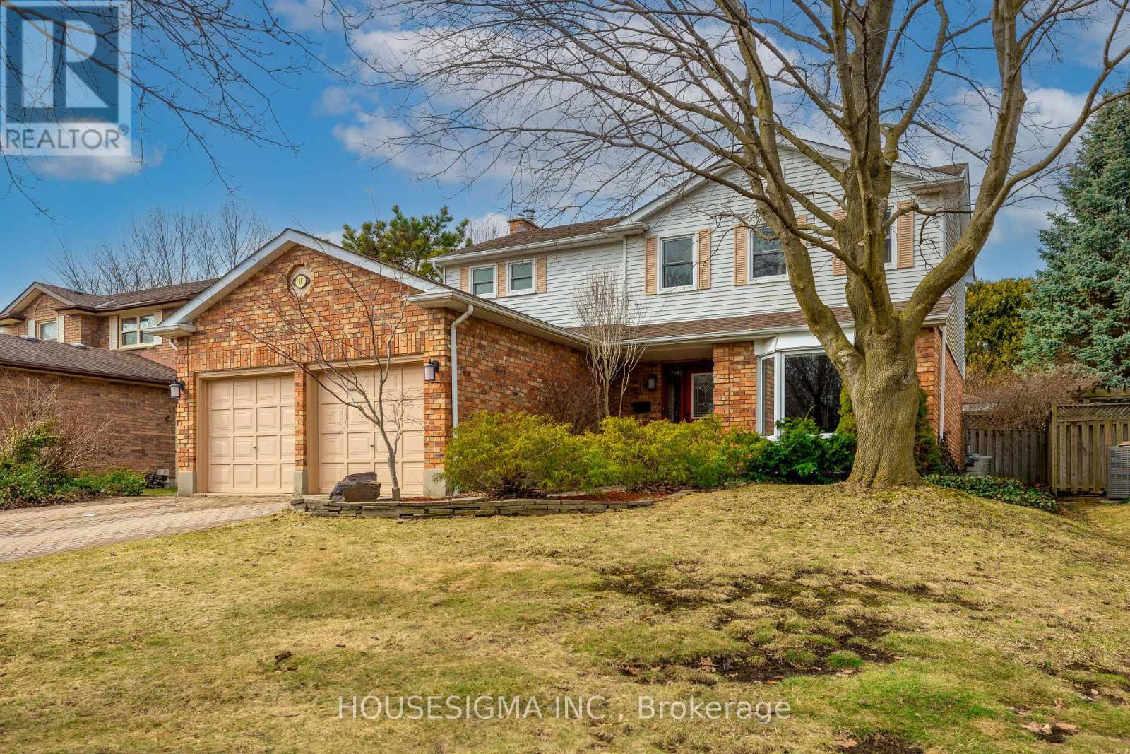 18 Jennifer Gardens, London North, Ontario  N5X 3K8 - Photo 2 - X12909128