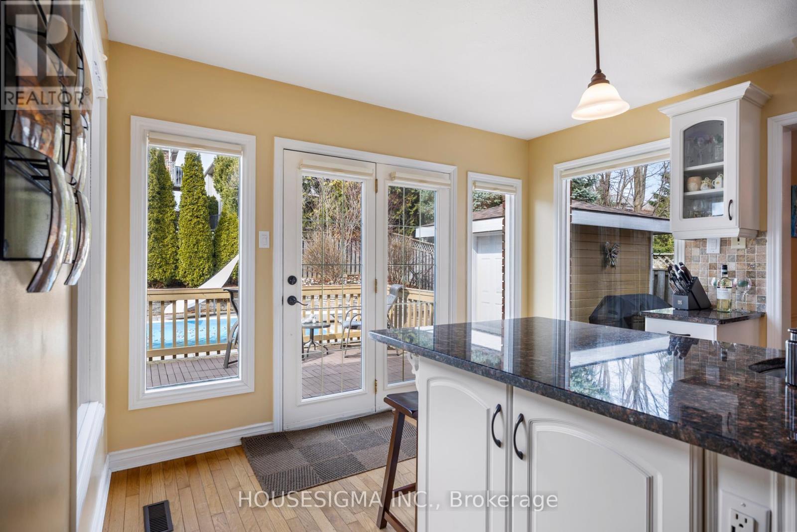 18 Jennifer Gardens, London North, Ontario  N5X 3K8 - Photo 20 - X12909128