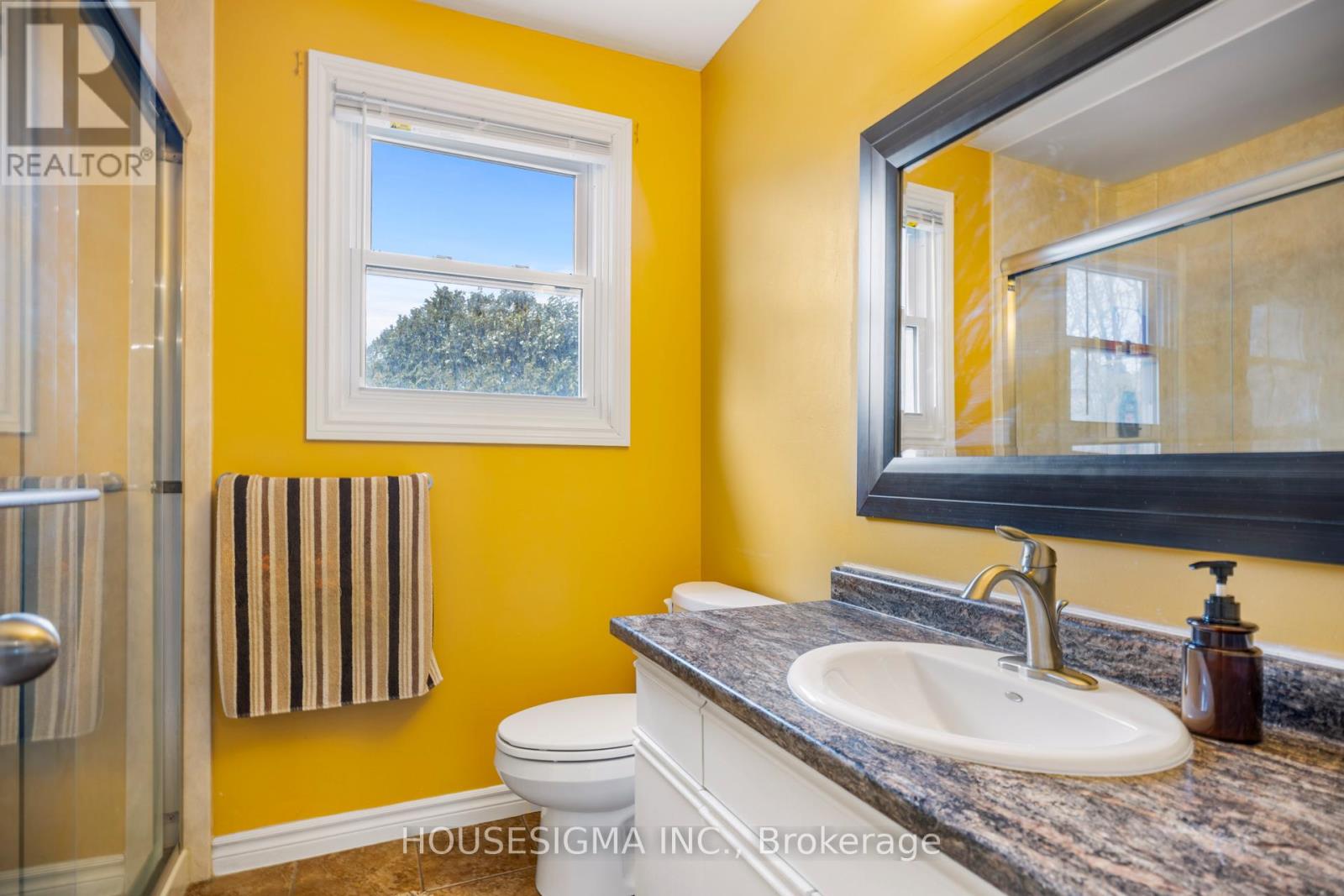 Photo 23 of 43 for 18 Jennifer Gardens