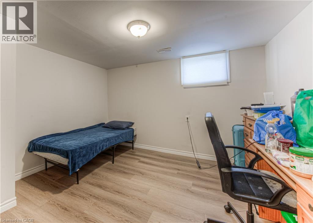 553 Teakwood Drive, Waterloo, Ontario  N2L 4L5 - Photo 20 - 40813866