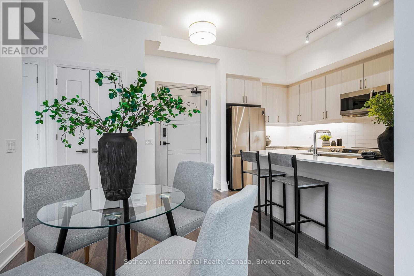 301 - 1 Hume Street, Collingwood, Ontario  L9Y 0X3 - Photo 2 - S12898388