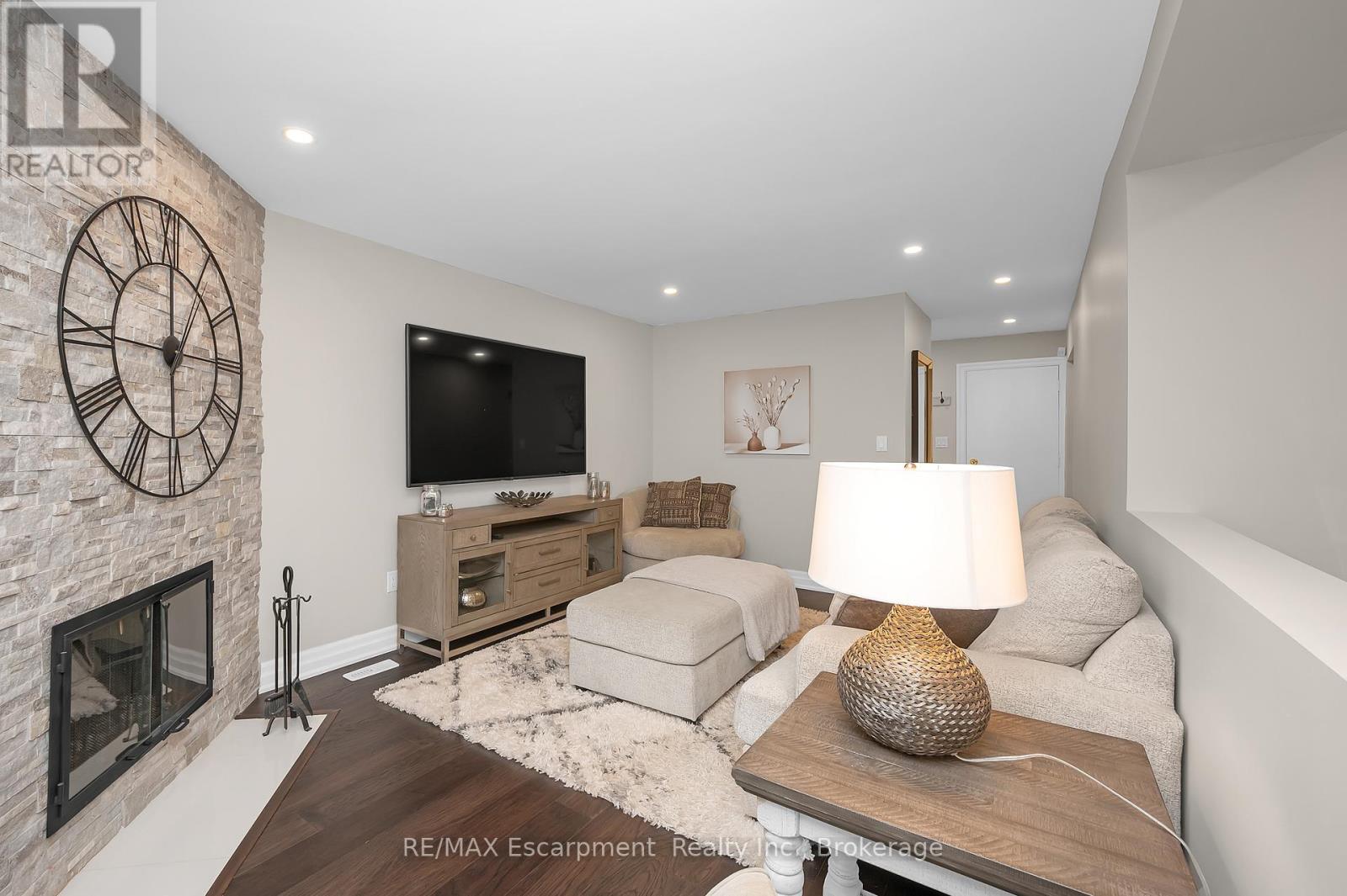 357 Nahani Way, Mississauga, Ontario  L4Z 3B1 - Photo 11 - W12909192