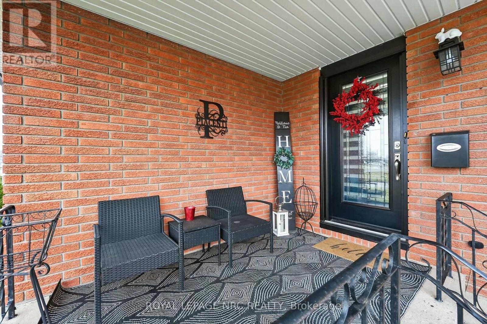 67 Mcdonald Avenue, Thorold, Ontario  L2V 3E5 - Photo 3 - X12909360