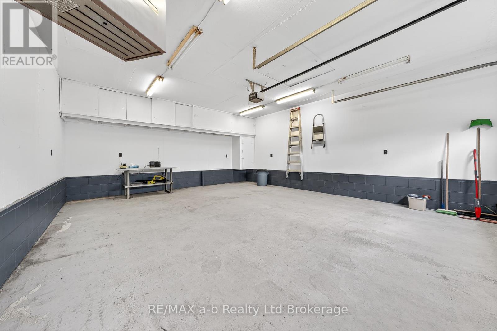 42 Princess Park Road, Ingersoll, Ontario  N5C 1X8 - Photo 36 - X12909156