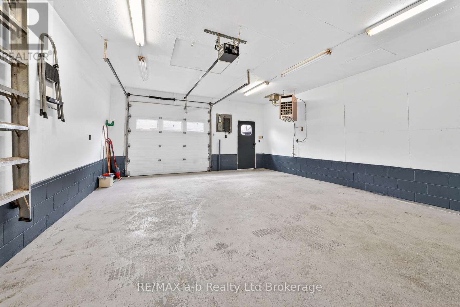 42 Princess Park Road, Ingersoll, Ontario  N5C 1X8 - Photo 37 - X12909156