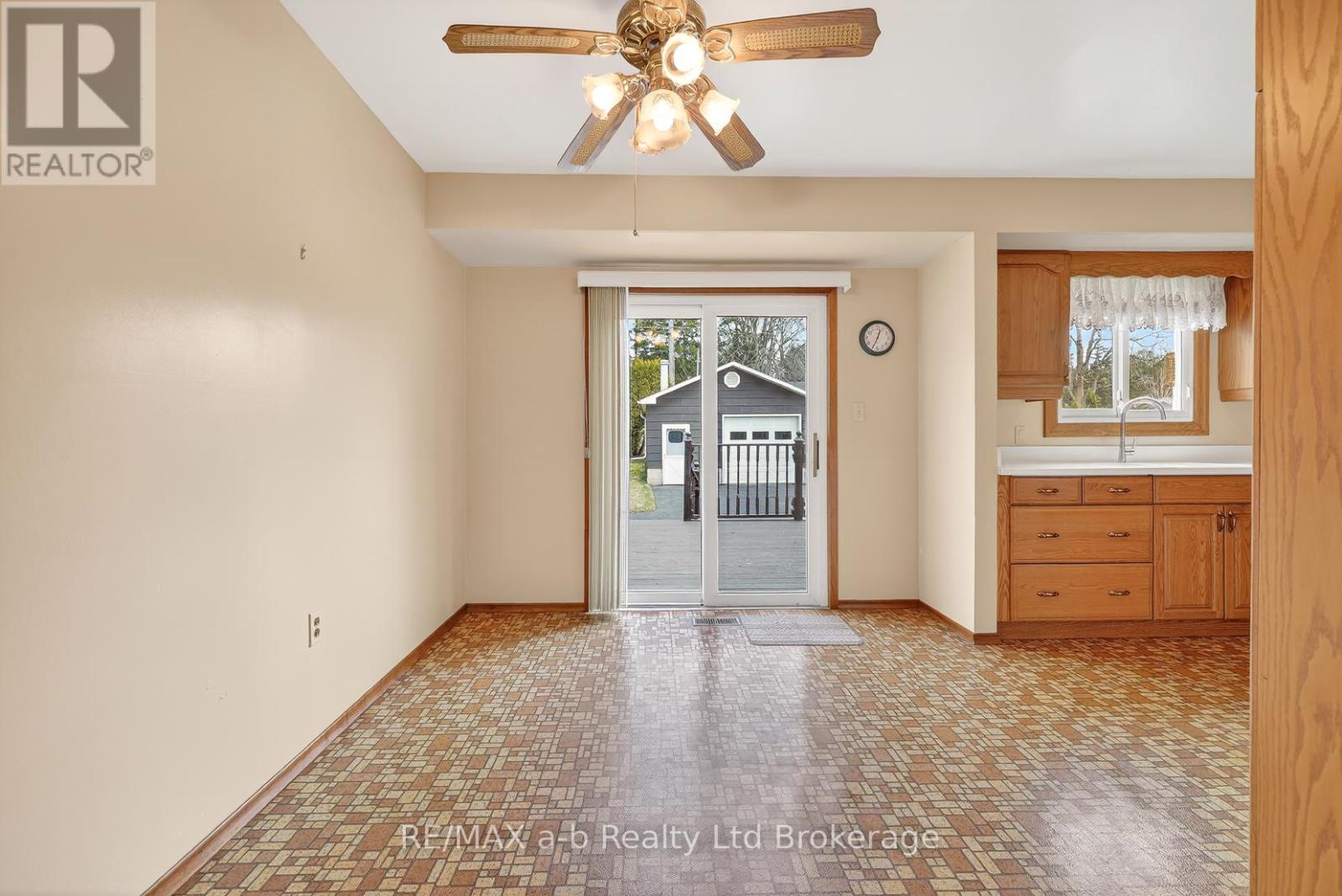 42 Princess Park Road, Ingersoll, Ontario  N5C 1X8 - Photo 7 - X12909156