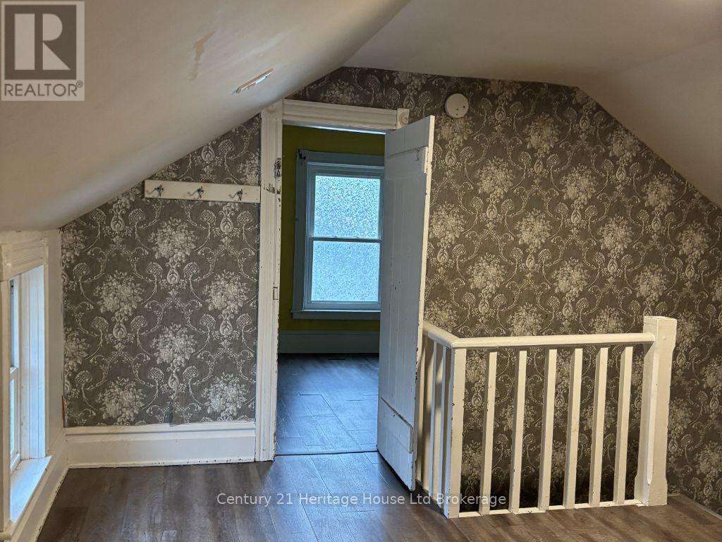 126 Burtch Street, Woodstock, Ontario  N4S 3M7 - Photo 9 - X12909224