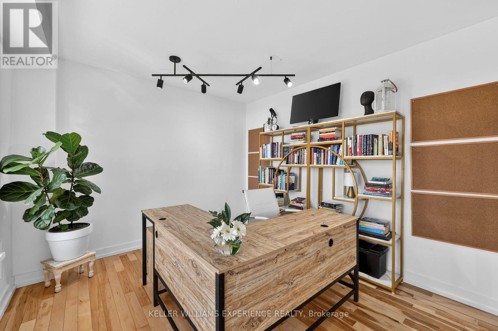 2 Algonquin Heights Court, Essa, Ontario  L0L 2N0 - Photo 8 - N12869824