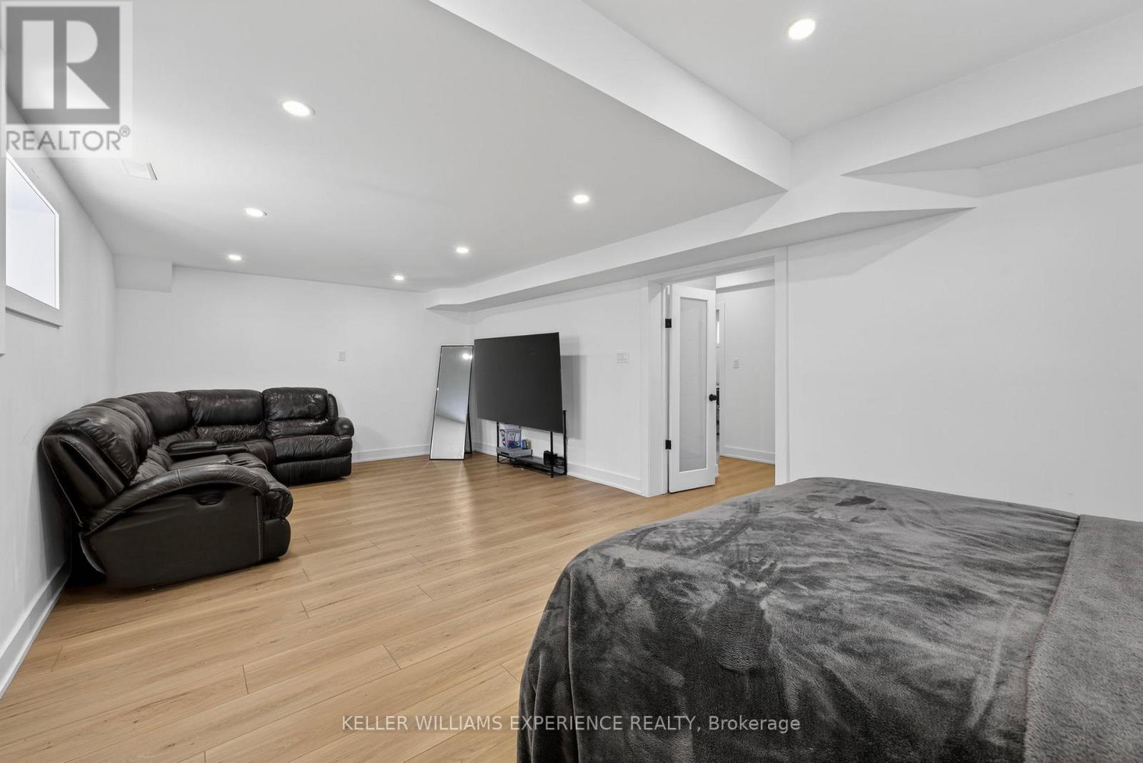 2 Algonquin Heights Court, Essa, Ontario  L0L 2N0 - Photo 25 - N12869824