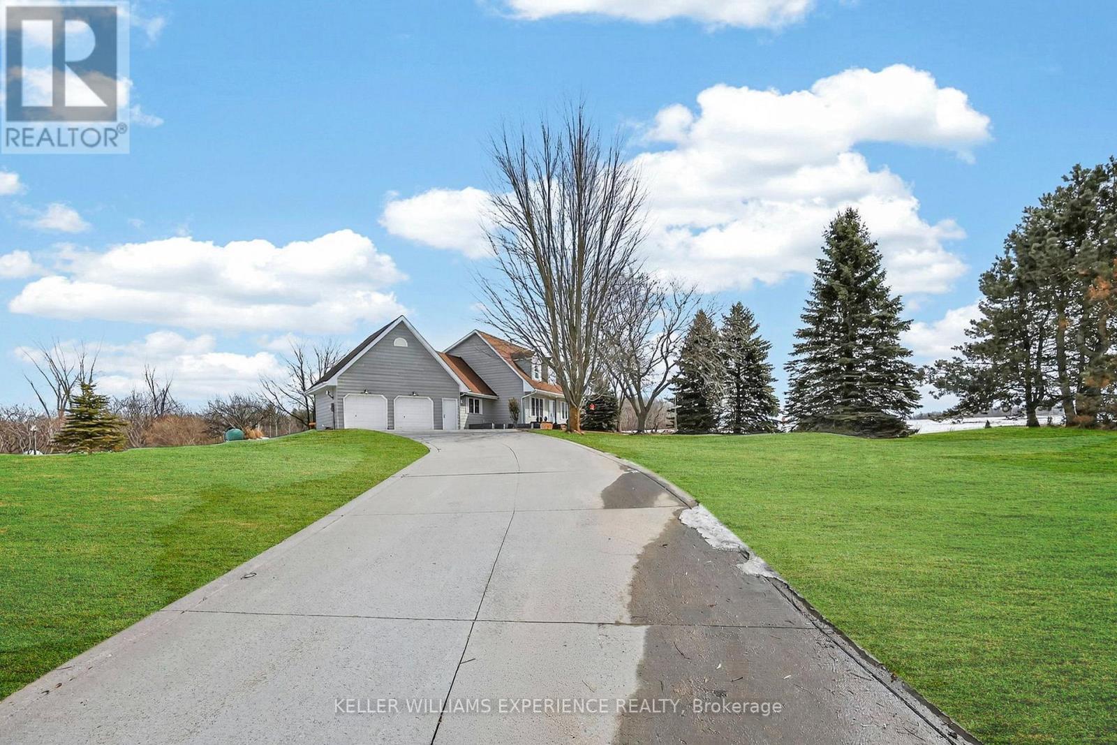 2 Algonquin Heights Court, Essa, Ontario  L0L 2N0 - Photo 33 - N12869824