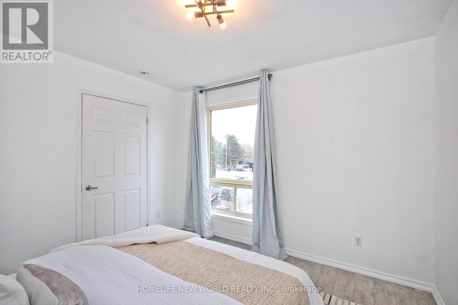 579 Lake Drive S, Georgina (Keswick South), Ontario  L4P 1T2 - Photo 11 - N12908354