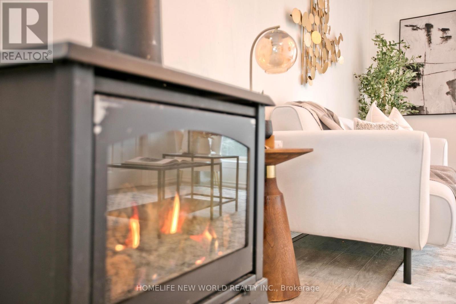 579 Lake Drive S, Georgina (Keswick South), Ontario  L4P 1T2 - Photo 8 - N12908354