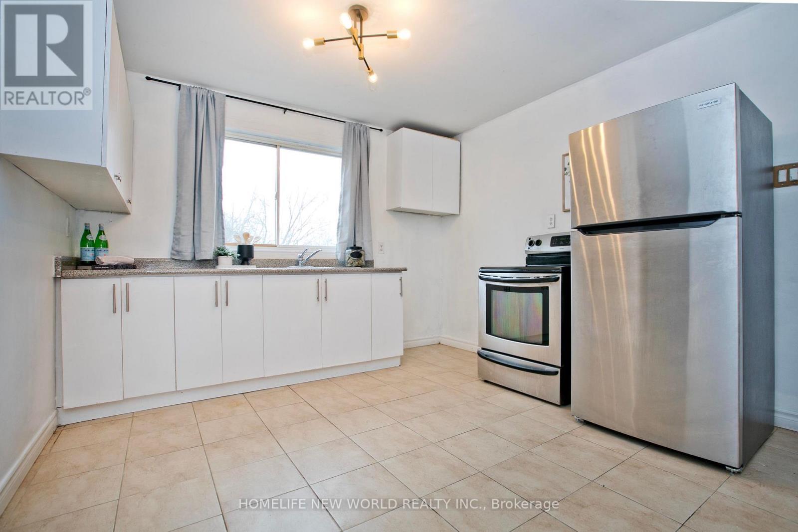 579 Lake Drive S, Georgina (Keswick South), Ontario  L4P 1T2 - Photo 9 - N12908354