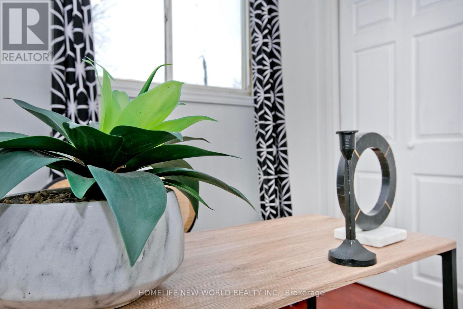 579 Lake Drive S, Georgina (Keswick South), Ontario  L4P 1T2 - Photo 17 - N12908354