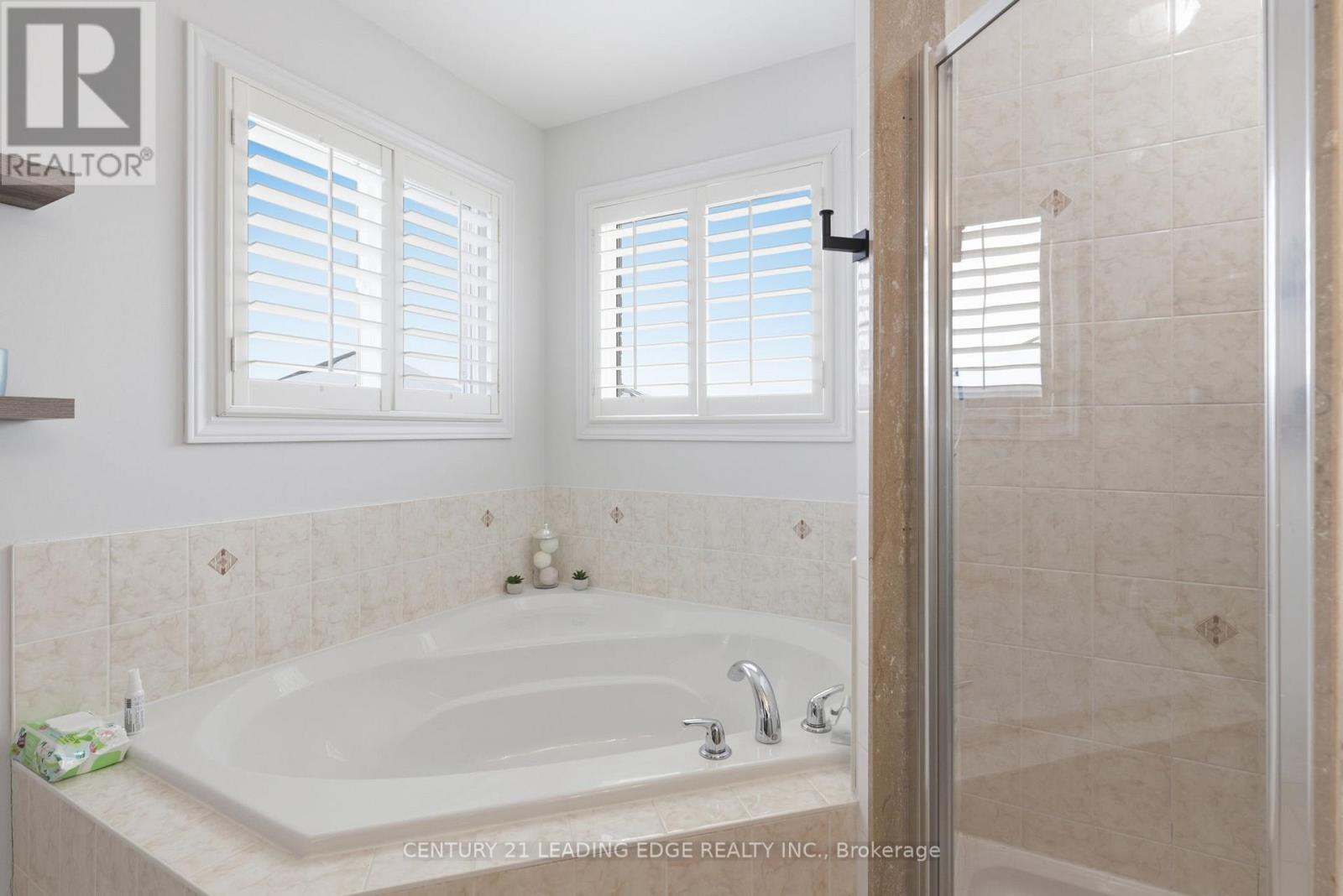 101 Monarchy Street, Barrie (Innis-Shore), Ontario  L4M 0E1 - Photo 23 - S12908434