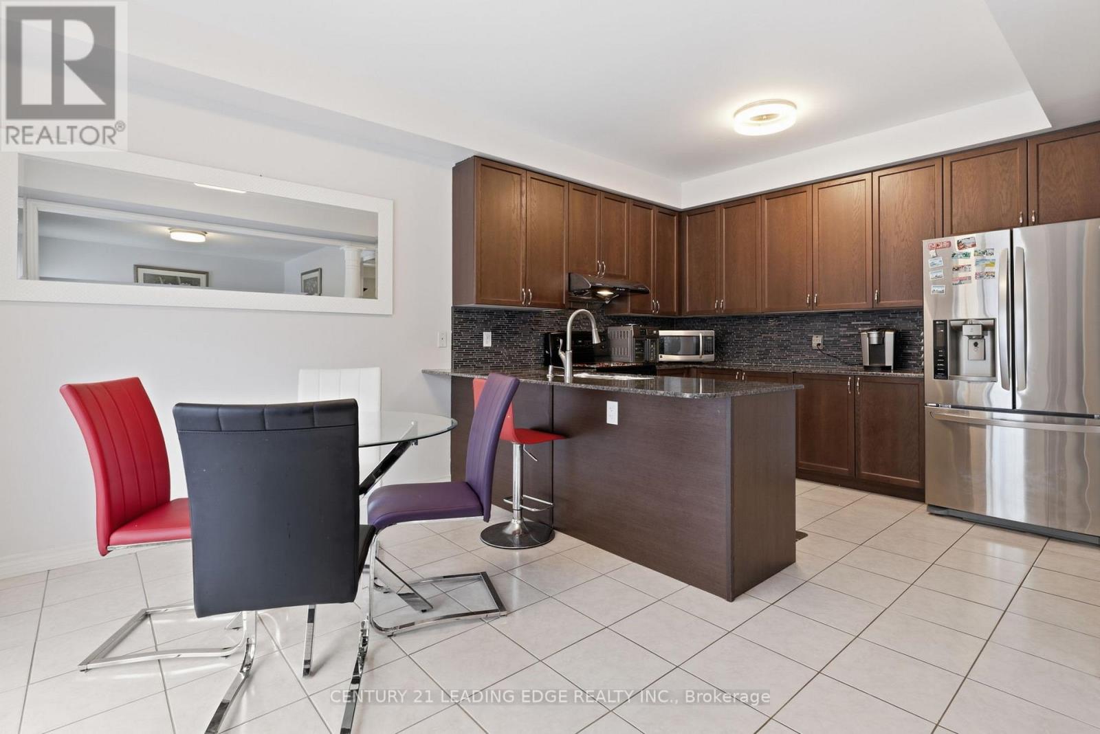 101 Monarchy Street, Barrie (Innis-Shore), Ontario  L4M 0E1 - Photo 7 - S12908434