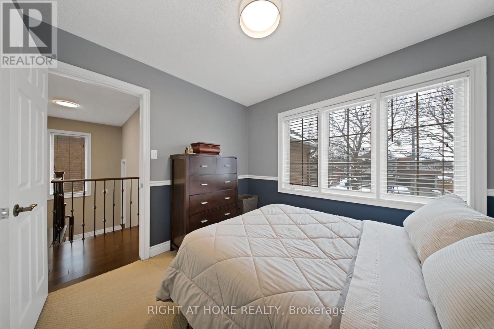 215 Queenslea Avenue, Toronto, Ontario  M9N 3X5 - Photo 32 - W12824770