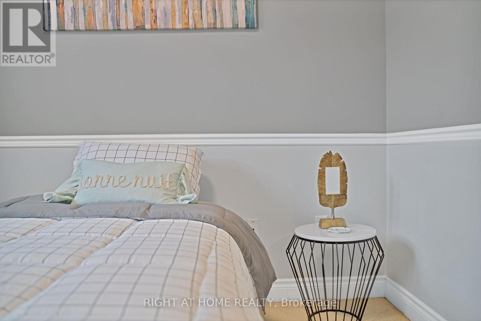 215 Queenslea Avenue, Toronto, Ontario  M9N 3X5 - Photo 34 - W12824770