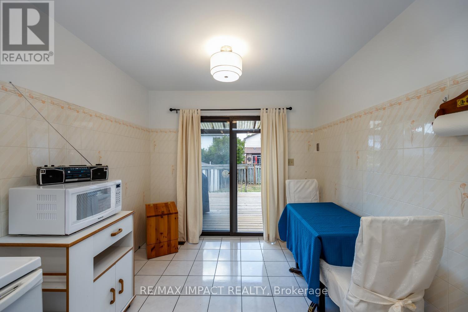 820 Bennett Crescent, Oshawa, Ontario  L1K 1V4 - Photo 7 - E12909236