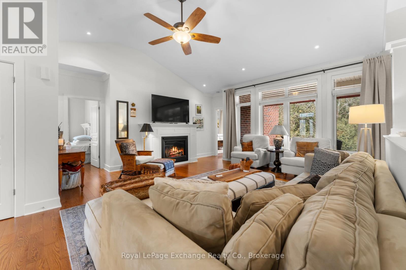 592 Hunter Street, Kincardine, Ontario  N2Z 0B2 - Photo 15 - X12909246