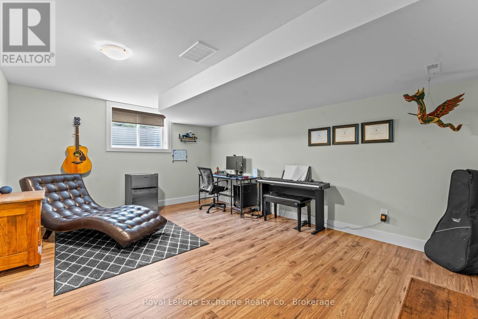 592 Hunter Street, Kincardine, Ontario  N2Z 0B2 - Photo 43 - X12909246