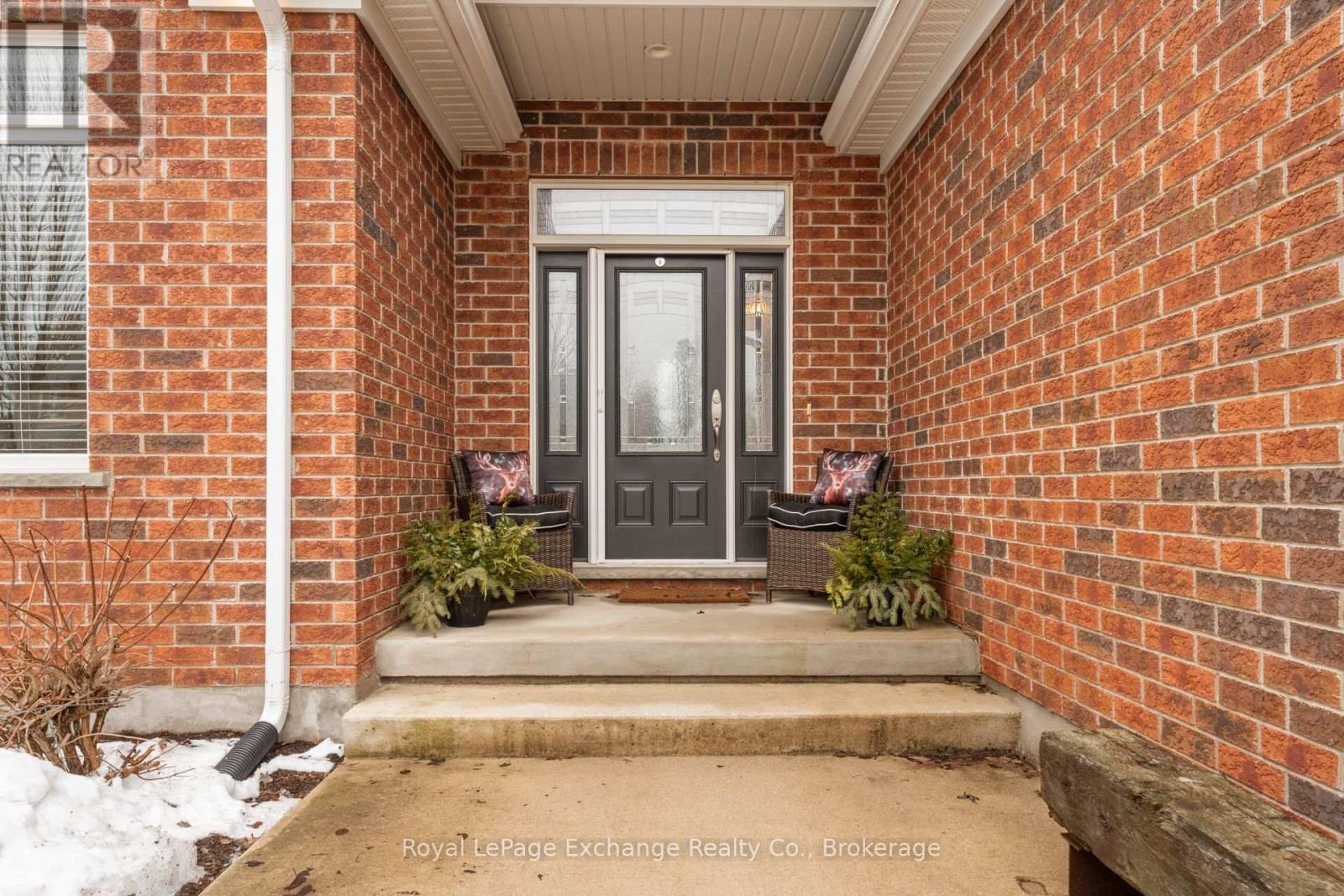 592 Hunter Street, Kincardine, Ontario  N2Z 0B2 - Photo 47 - X12909246