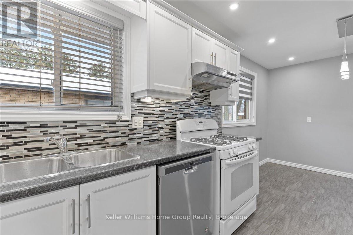 132 June Street, Hamilton, Ontario  L9A 2R9 - Photo 16 - X12909290