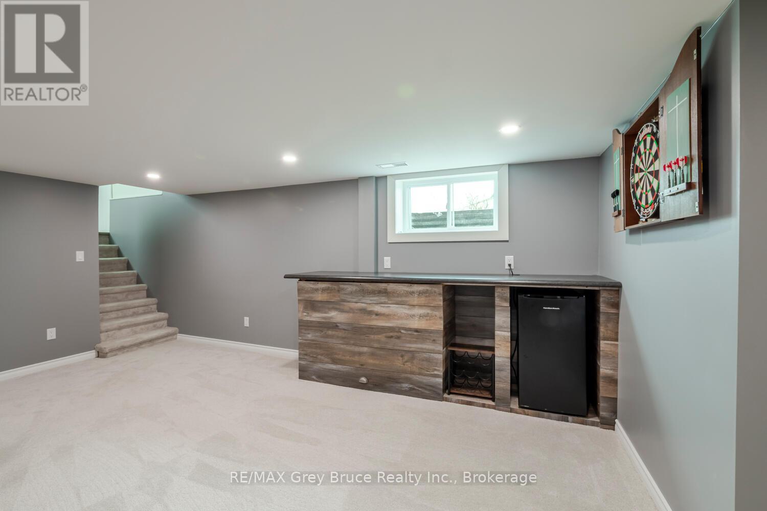 105 John Street, Georgian Bluffs, Ontario  N0H 2T0 - Photo 23 - X12909378