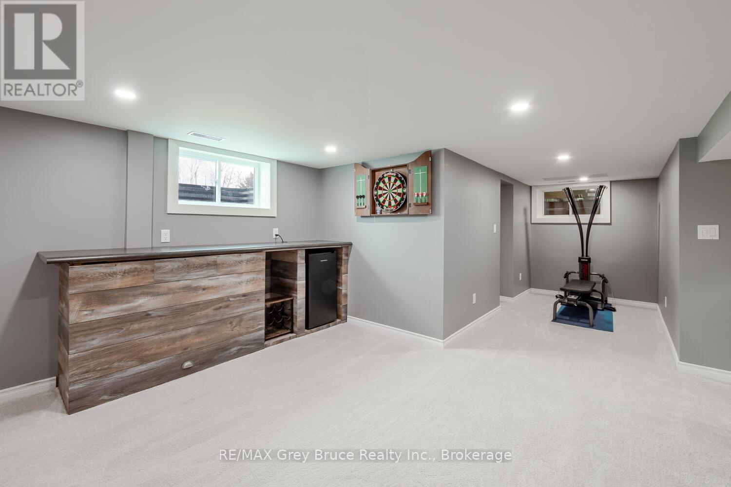 105 John Street, Georgian Bluffs, Ontario  N0H 2T0 - Photo 24 - X12909378