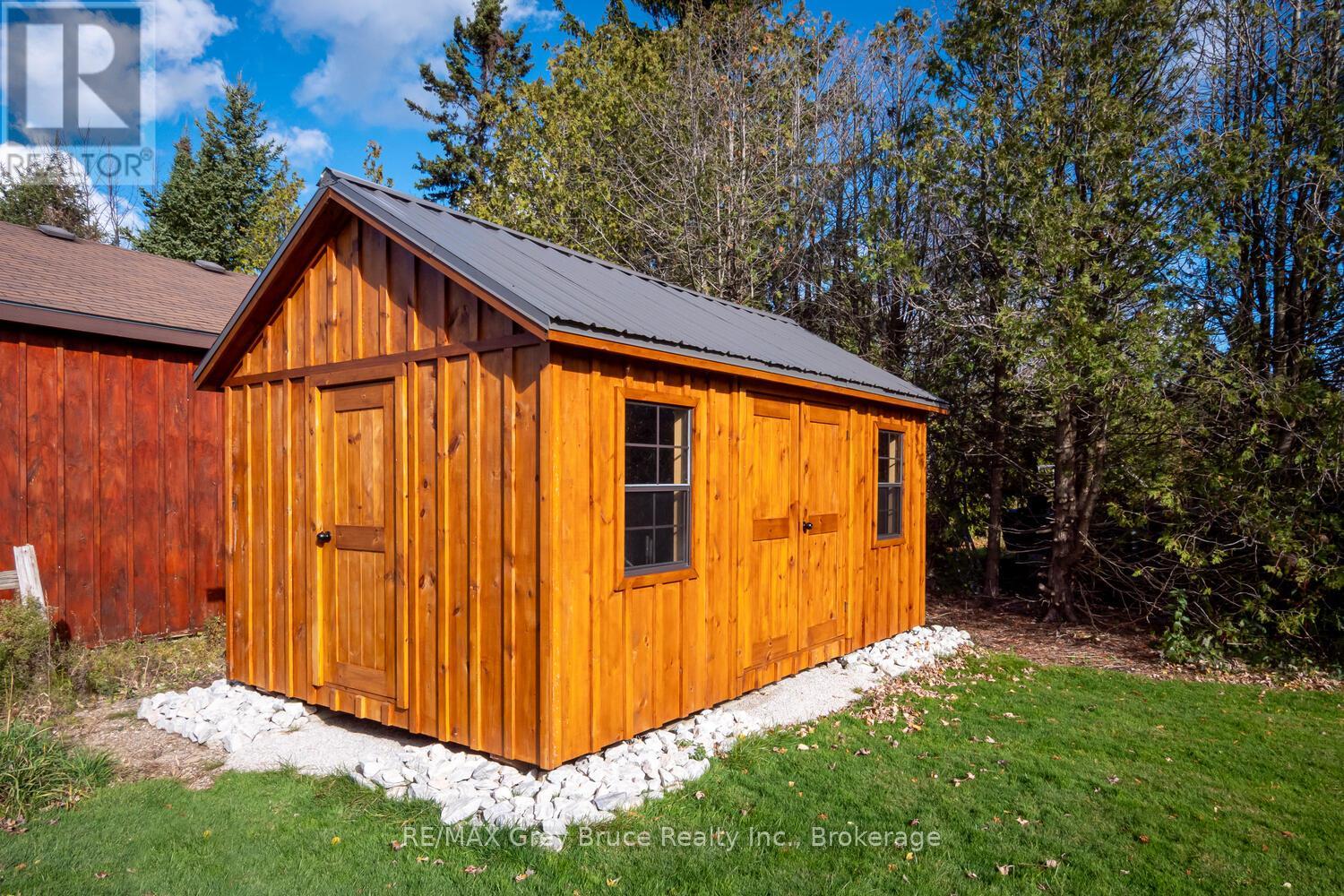 105 John Street, Georgian Bluffs, Ontario  N0H 2T0 - Photo 41 - X12909378