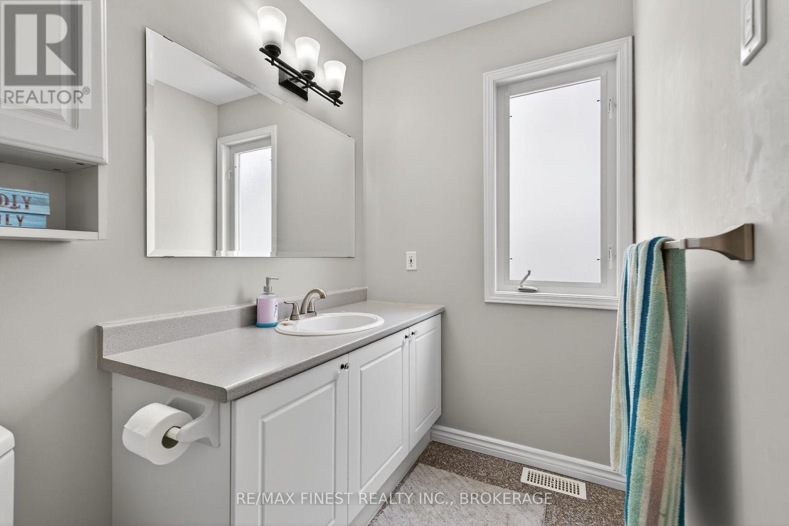 604 Freeman Crescent, Kingston, Ontario  K7K 7H6 - Photo 23 - X12909050