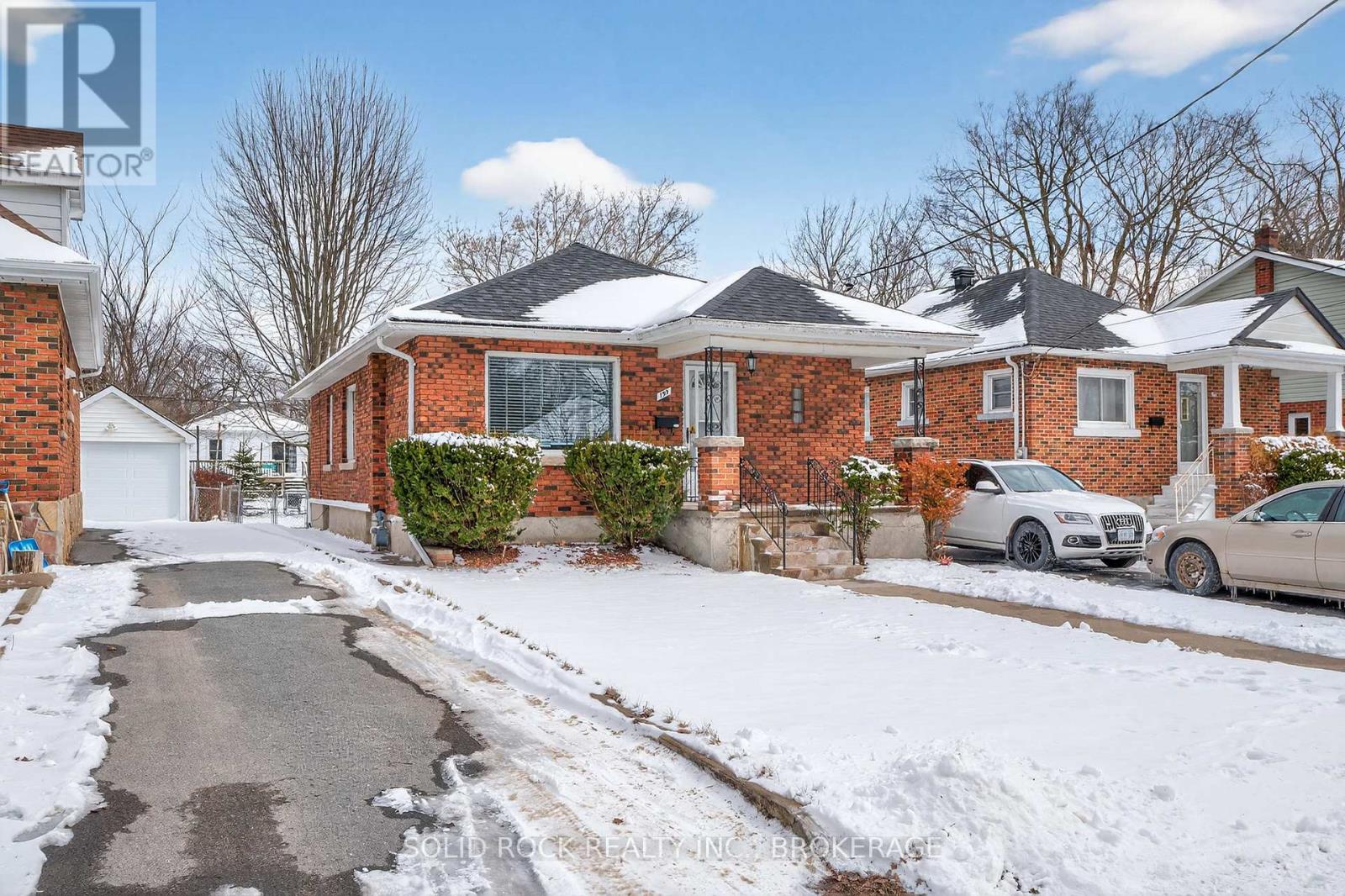 199 Helen Street, Kingston, Ontario  K7L 4P5 - Photo 2 - X12909088