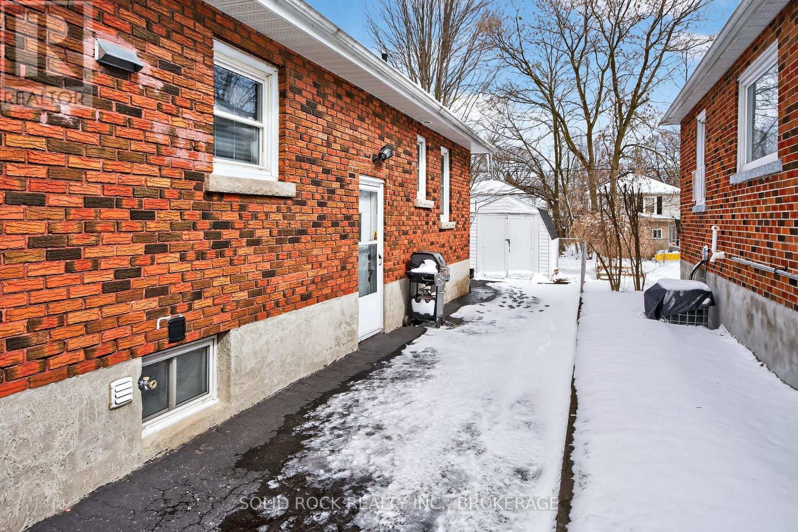 199 Helen Street, Kingston, Ontario  K7L 4P5 - Photo 4 - X12909088