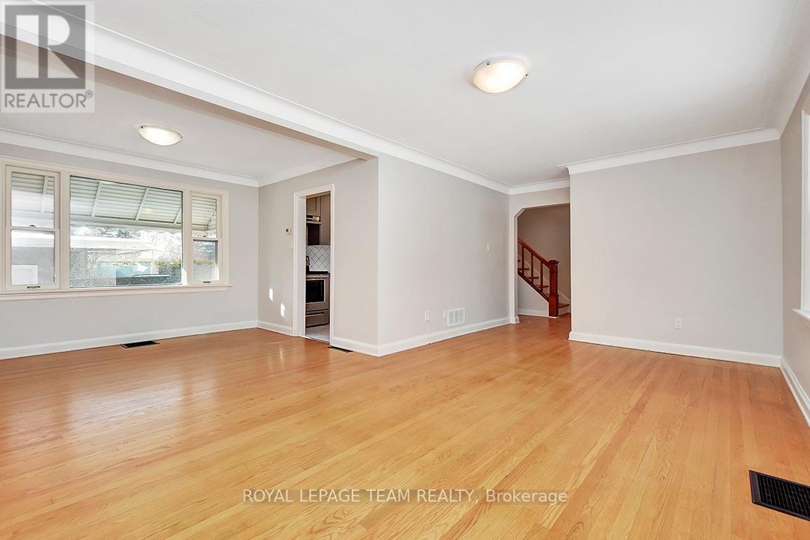 1151 Normandy Crescent, Ottawa, Ontario  K2E 5A5 - Photo 11 - X12909076