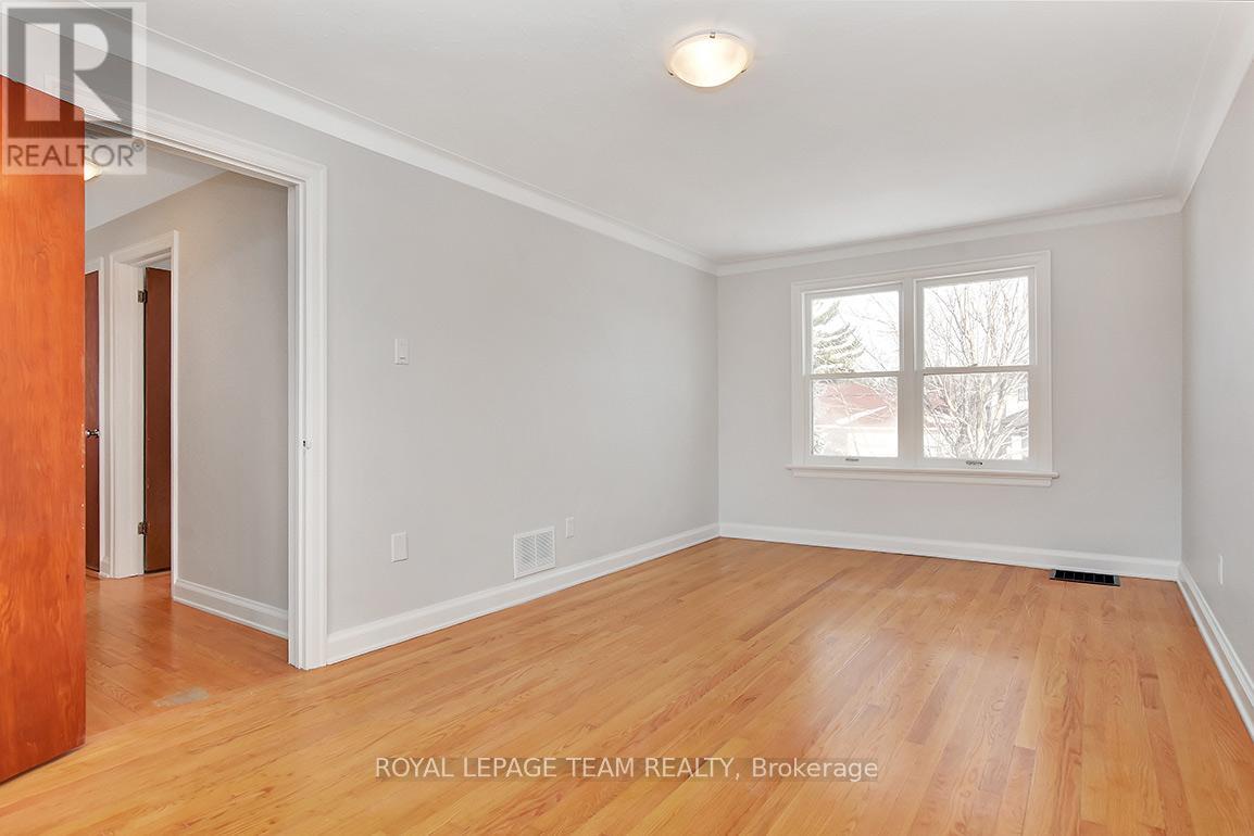 1151 Normandy Crescent, Ottawa, Ontario  K2E 5A5 - Photo 22 - X12909076
