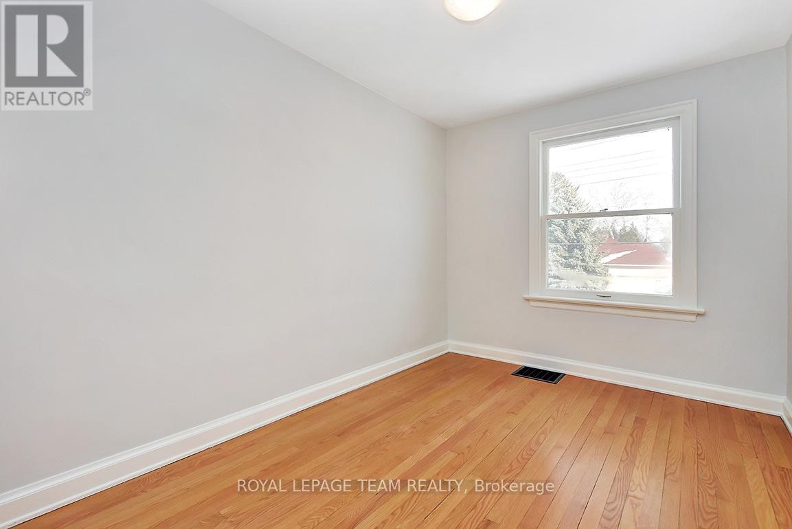 1151 Normandy Crescent, Ottawa, Ontario  K2E 5A5 - Photo 26 - X12909076