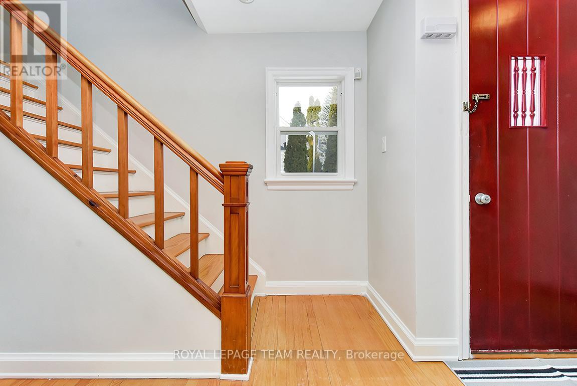 1151 Normandy Crescent, Ottawa, Ontario  K2E 5A5 - Photo 6 - X12909076