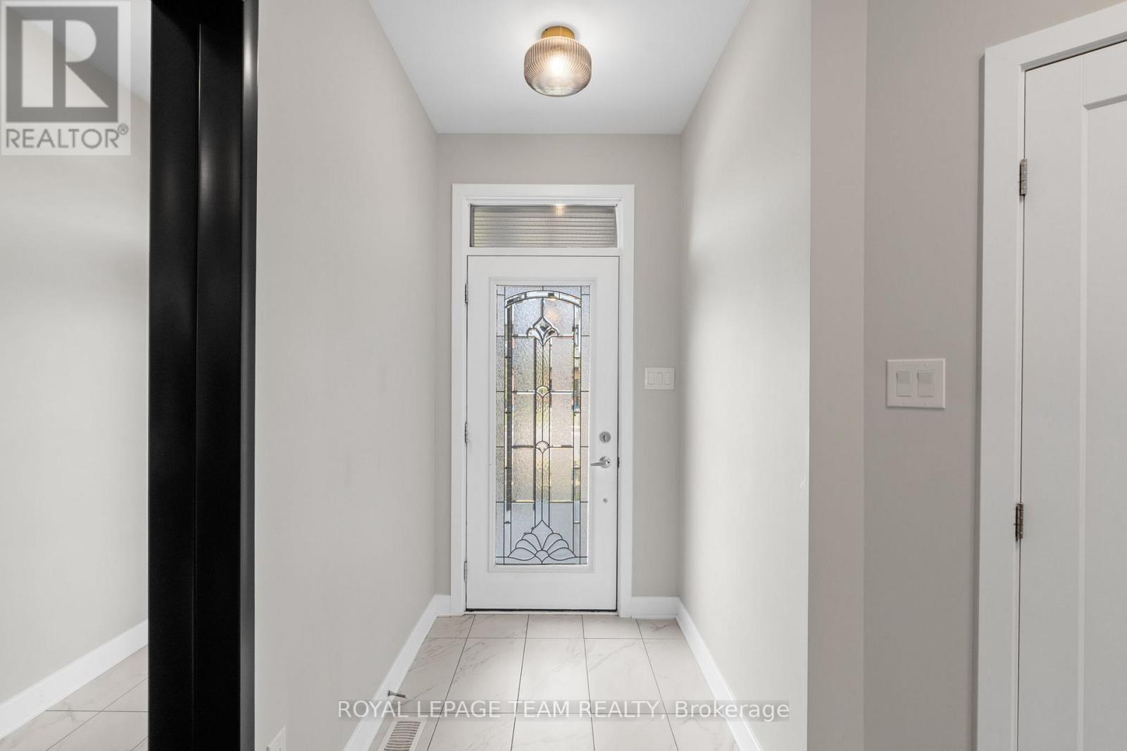 171 Bristol Crescent, North Grenville, Ontario  K0G 1J0 - Photo 3 - X12909266