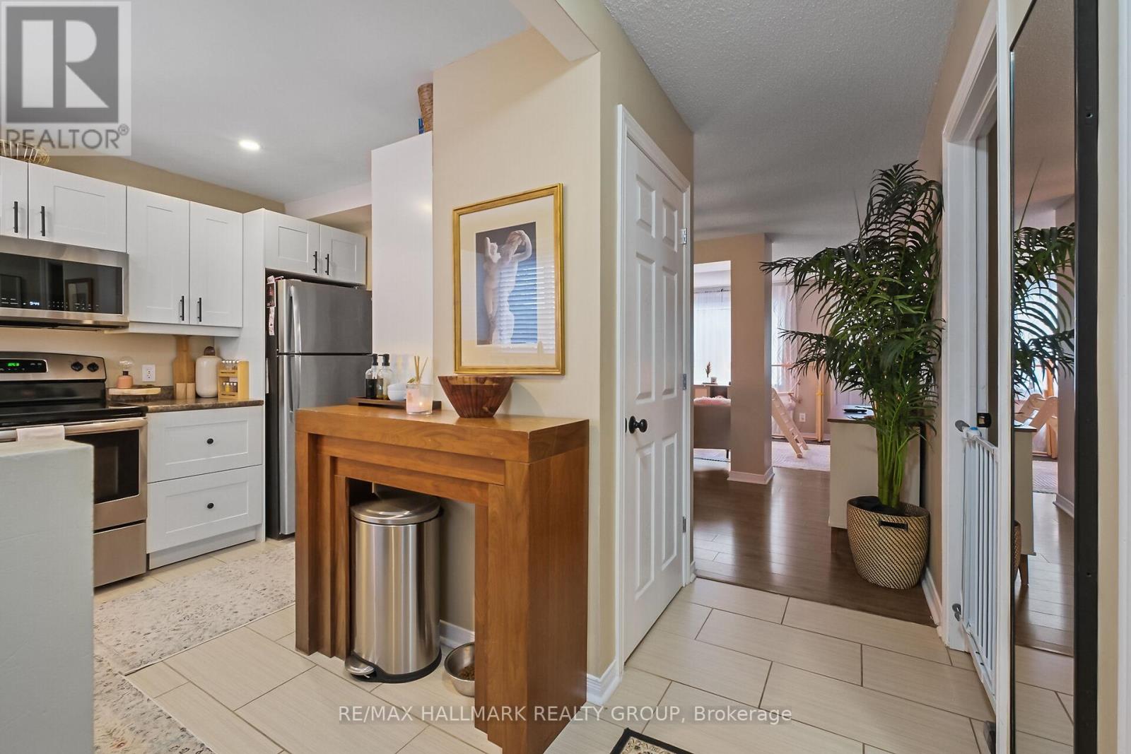 119 Teal Crescent, Ottawa, Ontario  K1E 2C1 - Photo 16 - X12909342