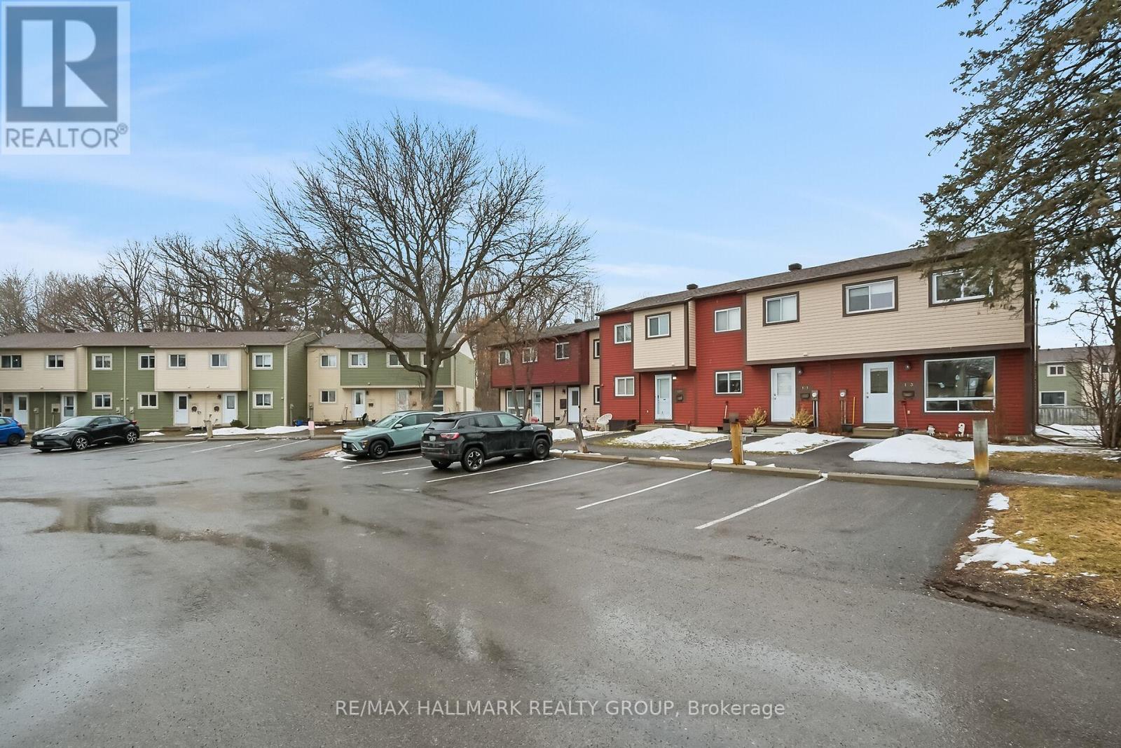 119 Teal Crescent, Ottawa, Ontario  K1E 2C1 - Photo 7 - X12909342