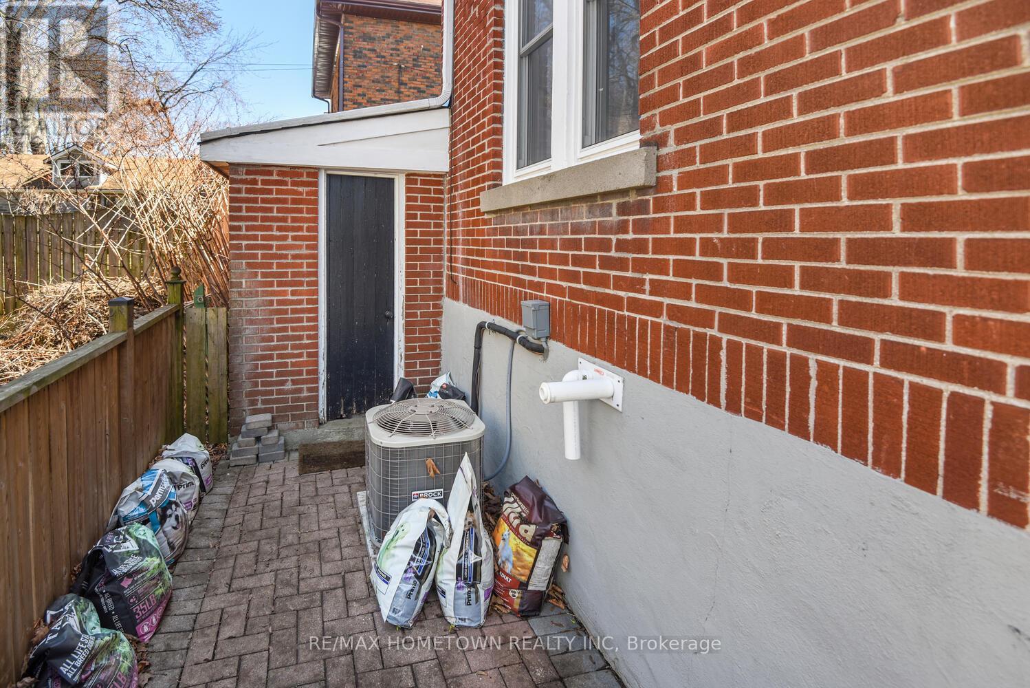 214 James Street E, Brockville, Ontario  K6V 1L8 - Photo 27 - X12909066