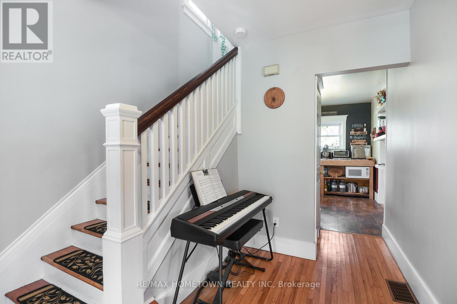 214 James Street E, Brockville, Ontario  K6V 1L8 - Photo 8 - X12909066